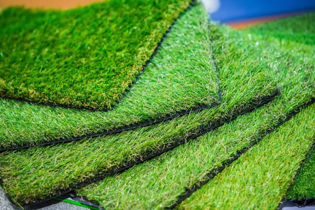 Artificial Grass Featured (1)