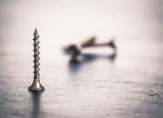 Screw It: How To Choose The Right Size And Type Of Screws Screws Featured 1