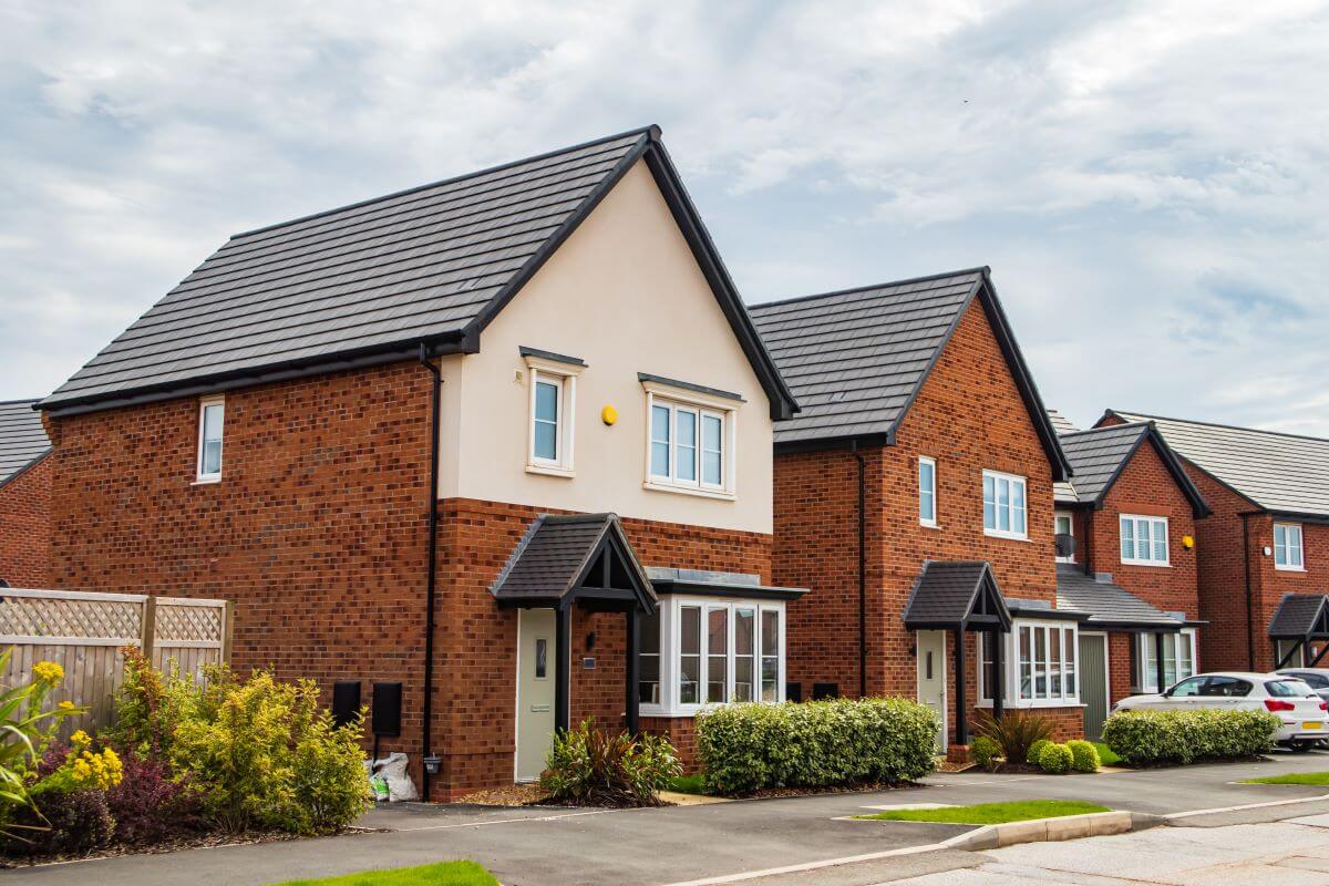 Buying a New Build vs Buying an Older House new build home